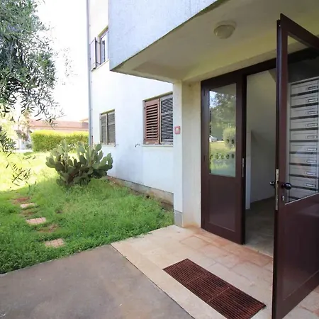 In Porec/istrien 34483 Apartment *